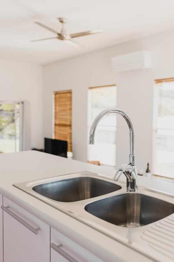 S T U D I O 22 Peaceful Retreat With Garden Views Apartment Port Lincoln Ngoại thất bức ảnh